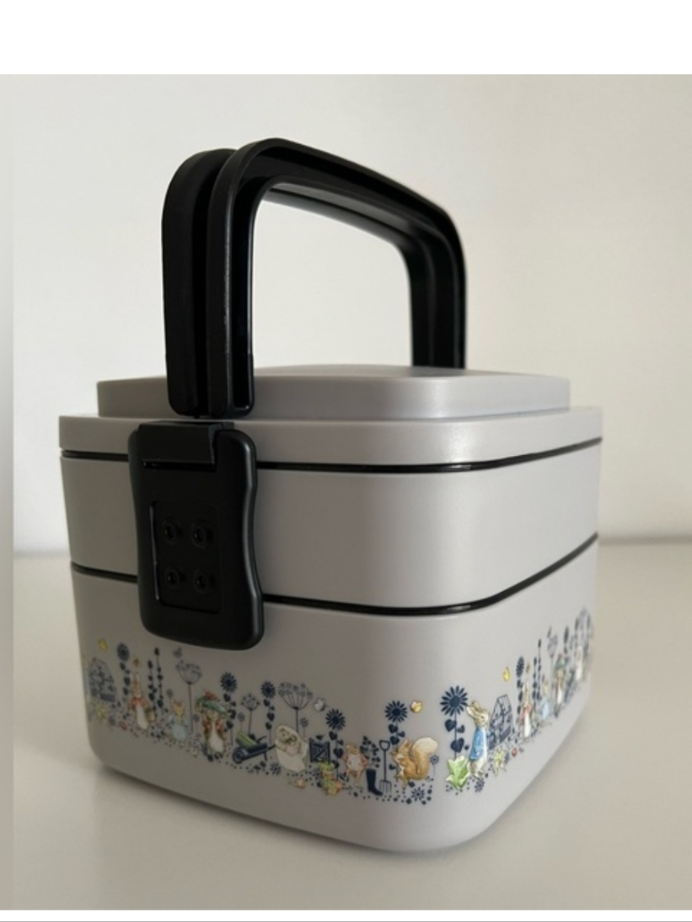 Peter Rabbit 2 Tier Bento Box - Picture 7 of 15